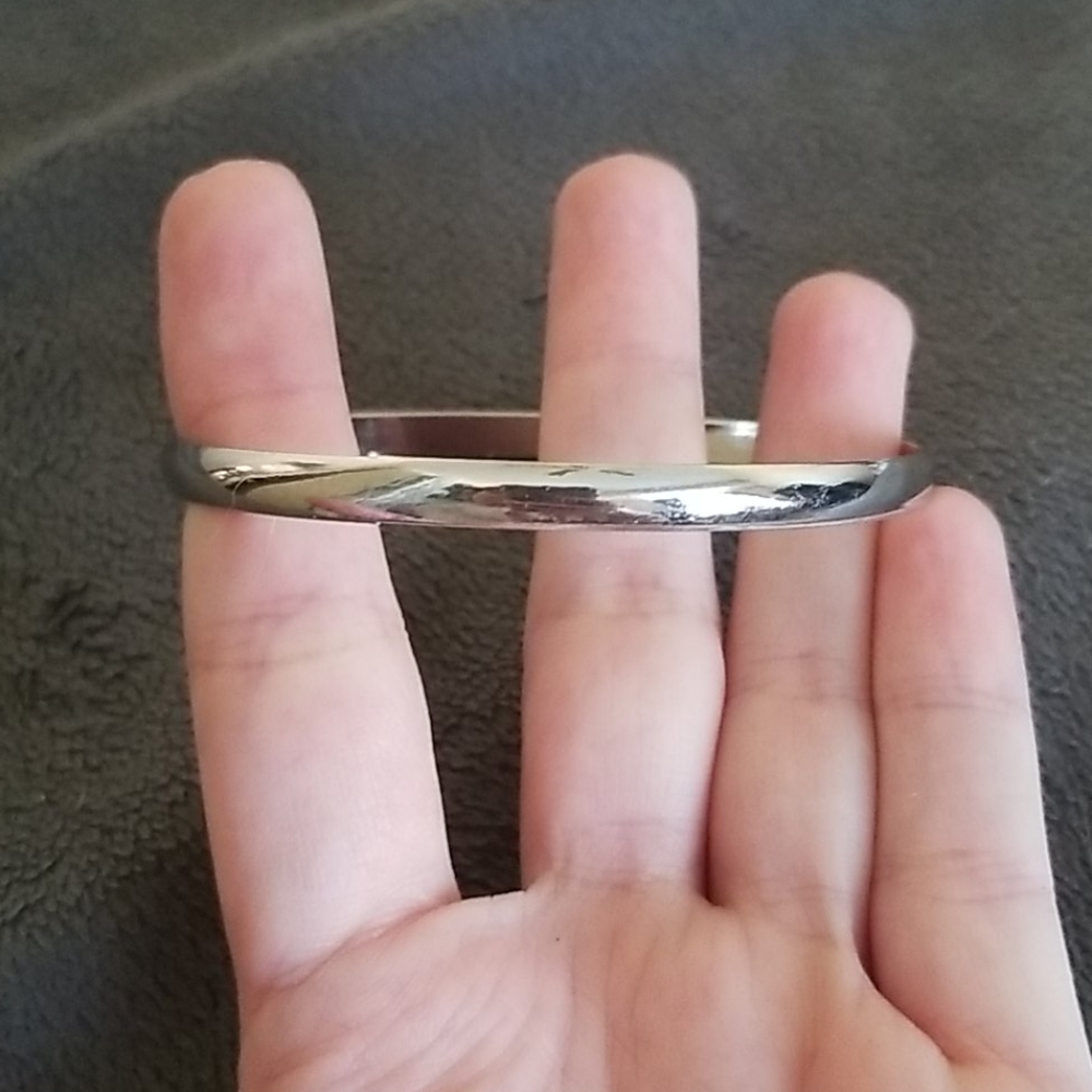 Silvertone Bangle - Picture 3 of 5